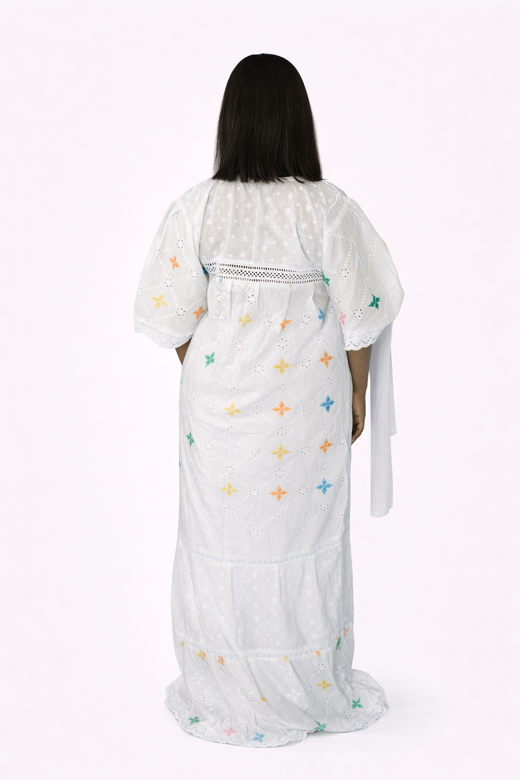 Boubou en dentelle – élégance traditionnelle