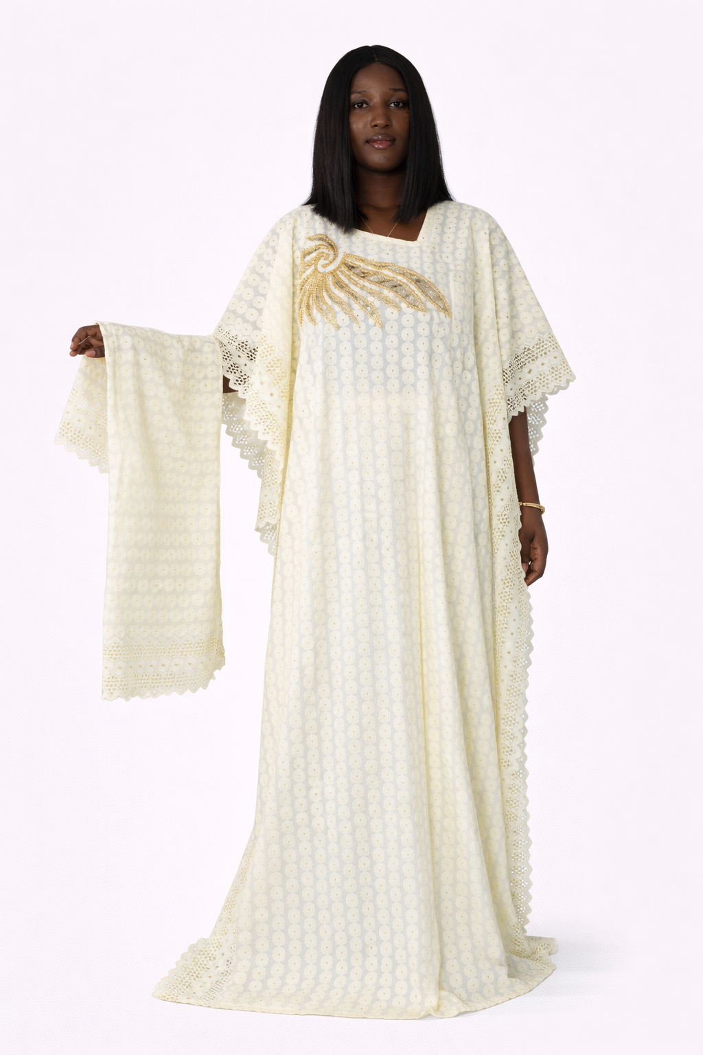Boubou en dentelle – élégance traditionnelle